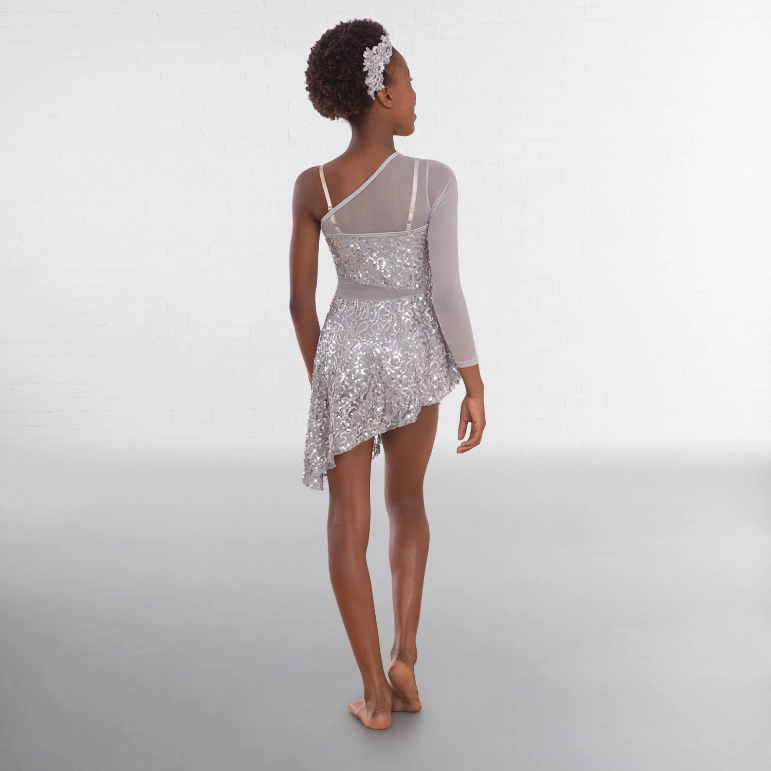 1st Position Combi-Short Lyrique Asymétrique Pailleté Avec Manches En Mailles – Image 3