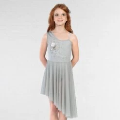 1st Position Robe Lyrique Asymétrique Avec Appliques Florales