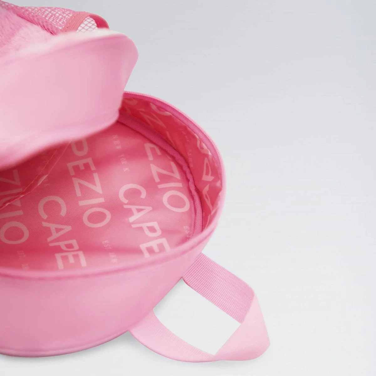 Capezio Sac à Dos De Danse En Faux Fourrure – Image 6