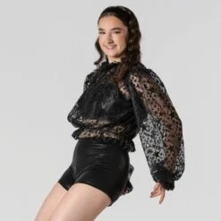 1st Position Haut En Dentelle Plissé Trois Pièces Avec Short Et Débardeur