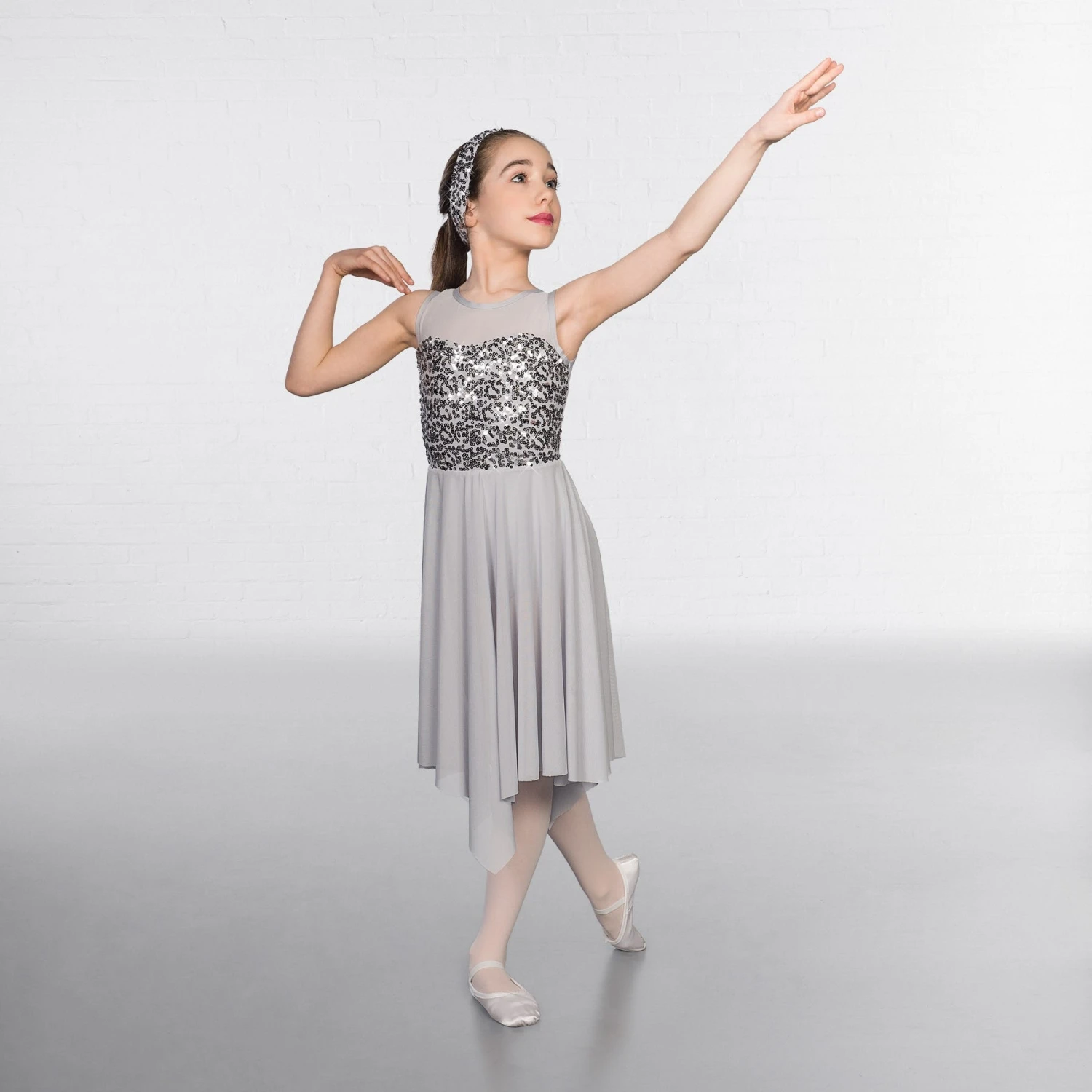 1st Position Robe Lyrique Débardeur à Corsage Pailleté – Image 6